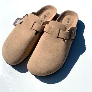 NWT Tan Suede Slip-On Clogs with Buckle By Qomfort New